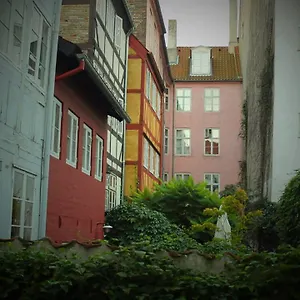 https://sankt-annae-bb.copenhagenhotelselect.com